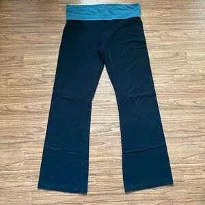Victoria's Secret Black and Blue yoga pants